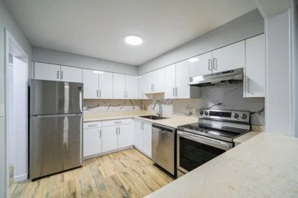 Kitchen Island Photo of 308 1561 Vidal Street, White Rock, BC