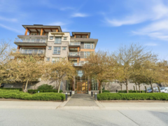 404 3602 Aldercrest Drive, North Vancouver, BC