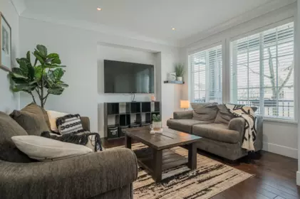 19468 70 Avenue, Surrey, BC, Surrey — Single Family Residence for sale