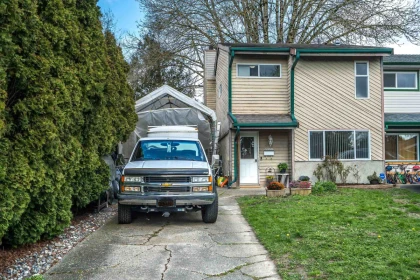 5350 199 Street, Langley, BC, Langley — Half Duplex for sale