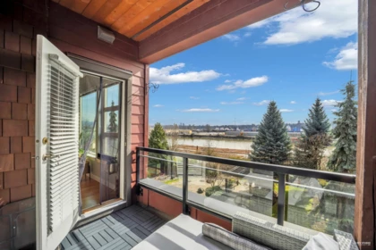 Backyard Photo of 307 240 Salter Street, New Westminster, BC