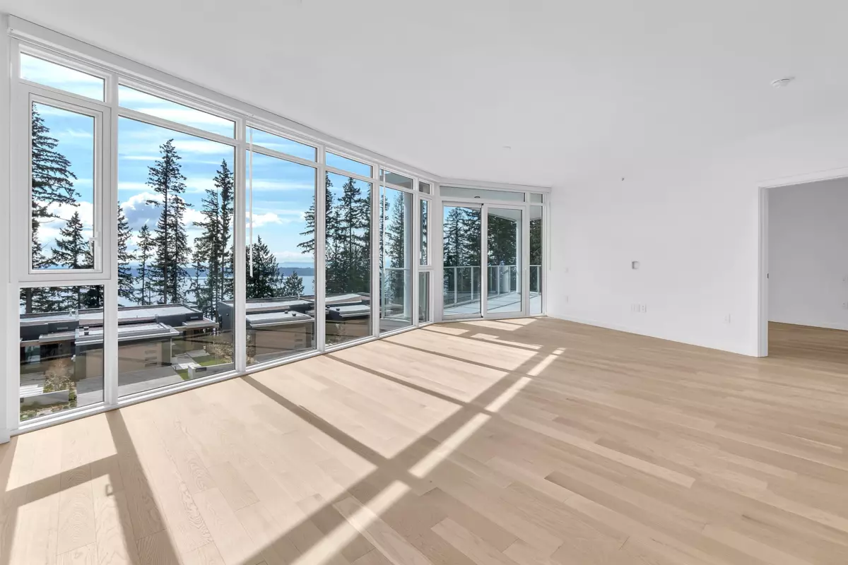 Living Room Photo of 403 3963 Uplands Way, West Vancouver, BC