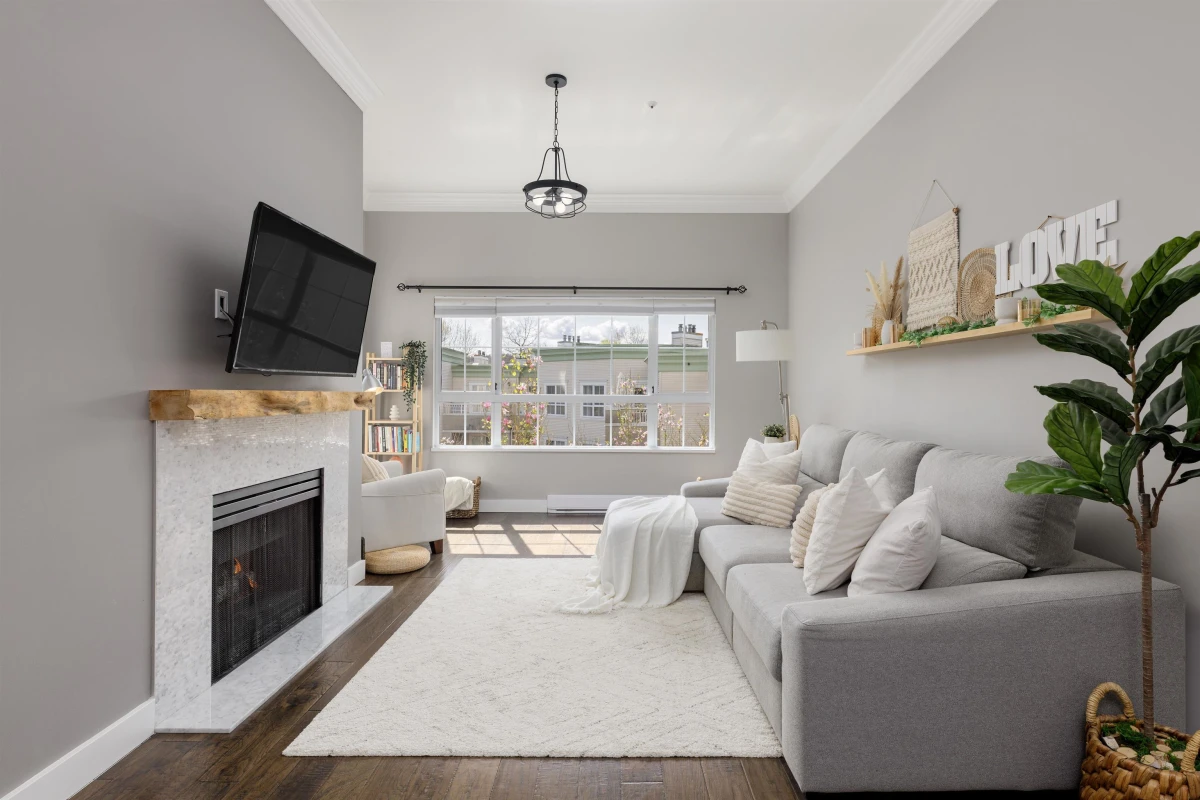 Living Room Photo of 437 2980 Princess Crescent, Coquitlam, BC