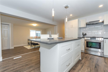Kitchen Photo of 52 6338 Vedder Road, Chilliwack, BC
