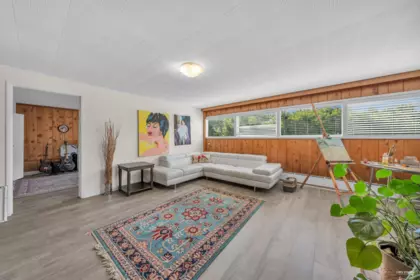 Entry Foyer Photo of 1230 Queens Avenue, West Vancouver, BC