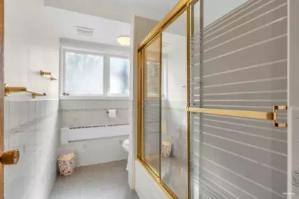 Laundry Room Photo of 1230 Queens Avenue, West Vancouver, BC