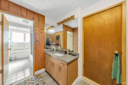 Mudroom Photo of 1230 Queens Avenue, West Vancouver, BC