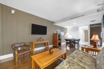 Primary Bedroom Photo of 1905 15152 Russell Avenue, White Rock, BC