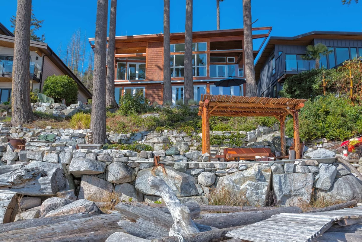 Family Room Photo of 6085 Silverstone Lane, Sechelt, BC