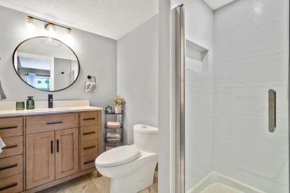 Mudroom Photo of 105 15041 Prospect Avenue, White Rock, BC
