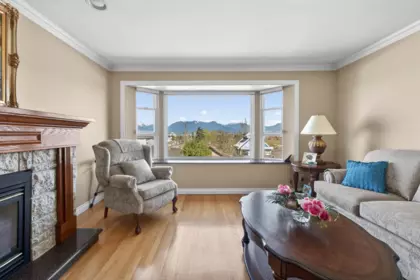 1627 E 34th Avenue, Vancouver, BC, Vancouver — Single Family Residence for sale