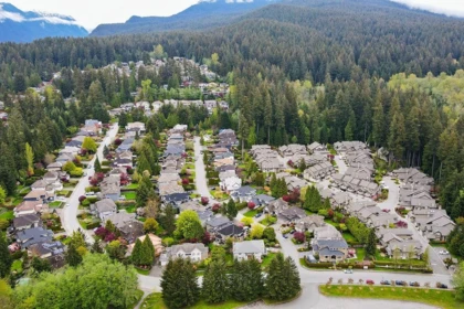 Fitness Center Photo Near 29 1550 Larkhall Crescent, North Vancouver, BC