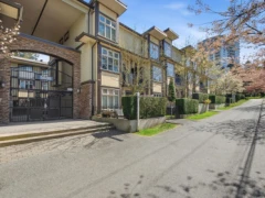 114 5588 Patterson, Burnaby, BC