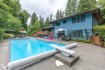 Garage Interior Photo of 20244 27 Avenue, Langley, BC