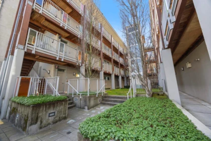 311 5388 Grimmer Street, Burnaby, BC, Burnaby — Apartment/Condo for sale