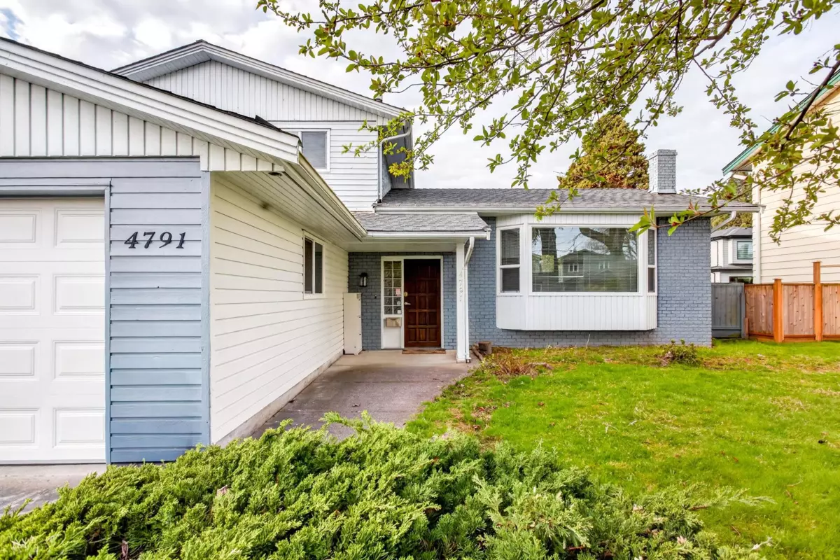 Family Room Photo of 4791 Pembroke Place, Richmond, BC