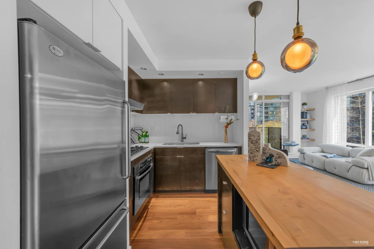 Dining Area Photo of 605 1055 Homer Street, Vancouver, BC
