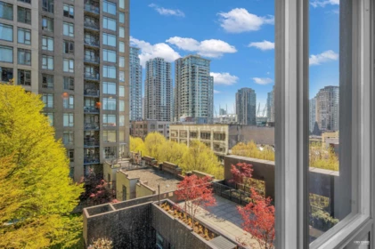 Outdoor Kitchen Photo of 605 1055 Homer Street, Vancouver, BC