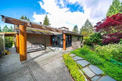Garden / Landscaping Photo of 4096 Sunset Boulevard, North Vancouver, BC