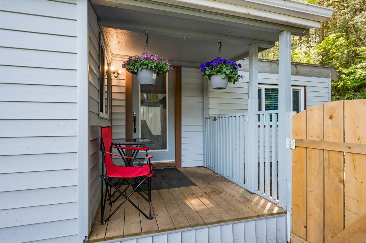 Exterior Rear Photo of 39 3942 Columbia Valley Road, Cultus Lake, BC