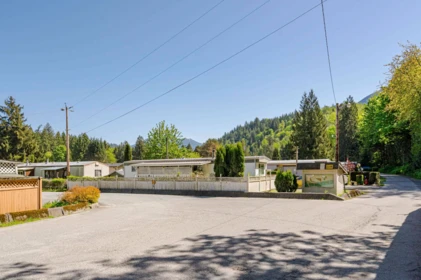 Hot Tub / Spa Photo of 39 3942 Columbia Valley Road, Cultus Lake, BC