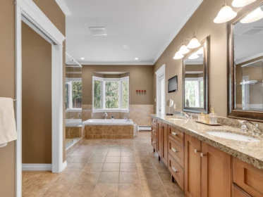Laundry Room Photo of 13789 32 Avenue, Surrey, BC