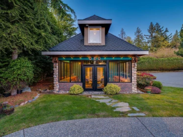 Swimming Pool Photo of 13789 32 Avenue, Surrey, BC