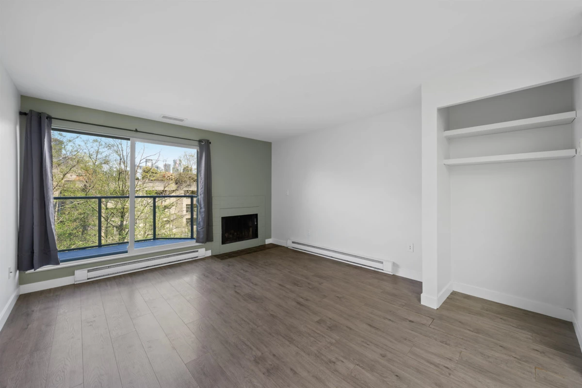 Exterior Rear Photo of 3 1355 W 4th Avenue, Vancouver, BC