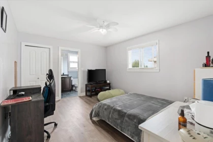 Powder Room Photo of 11288 87a Avenue, Delta, BC
