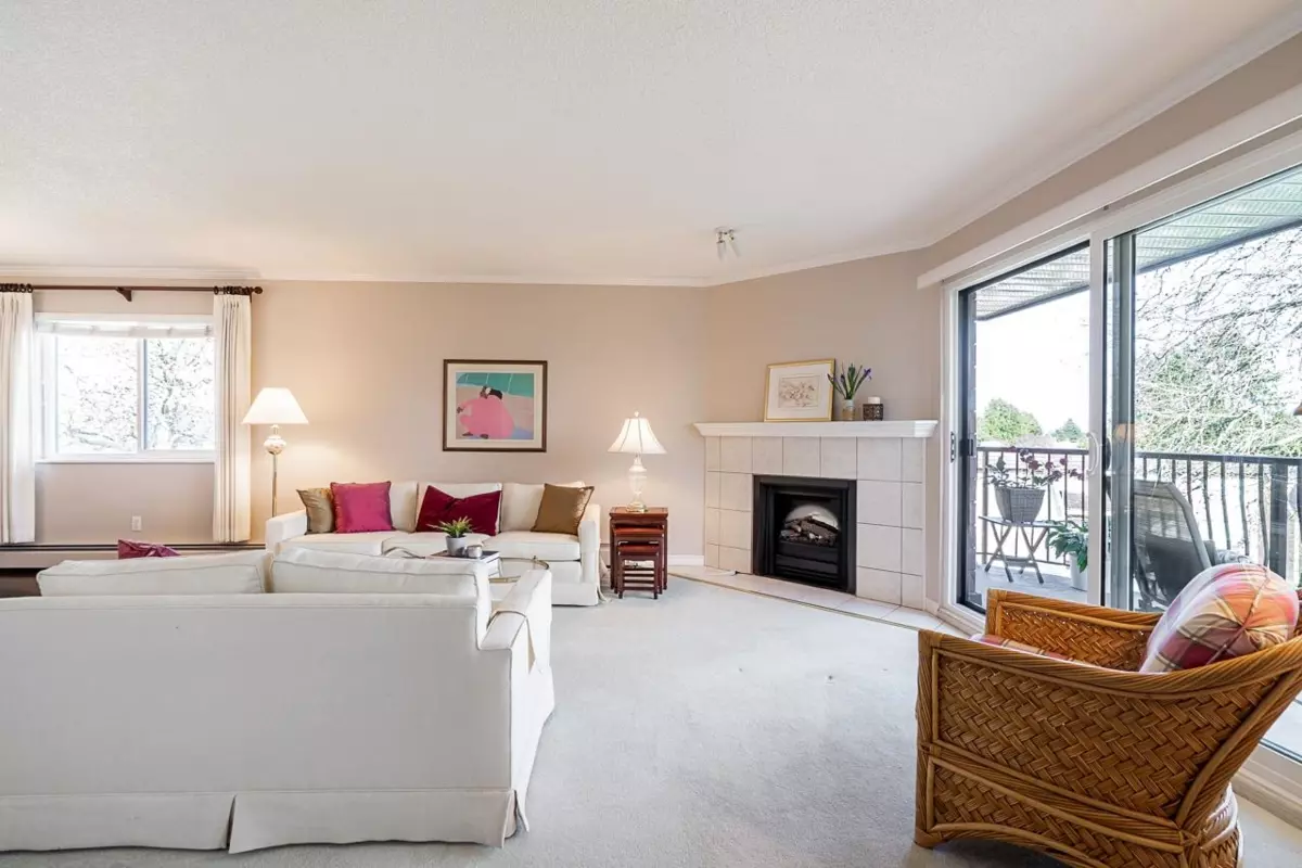 Family Room Photo of 303 10220 Ryan Road, Richmond, BC