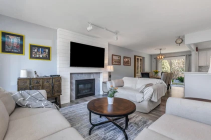 Basement Recreation Room Photo of 21 34250 Hazelwood Avenue, Abbotsford, BC