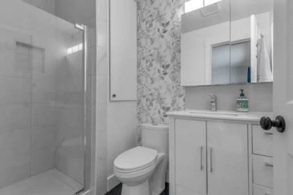 Hallway Photo of 21 34250 Hazelwood Avenue, Abbotsford, BC