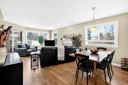 205 15035 Thrift Avenue, White Rock, BC, White Rock — Apartment/Condo for sale