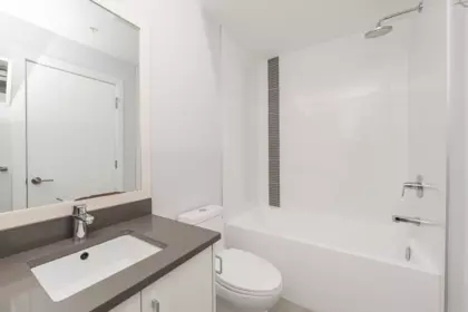 Entry Foyer Photo of 408 15351 101 Avenue, Surrey, BC
