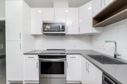 Primary Bedroom Photo of 408 15351 101 Avenue, Surrey, BC
