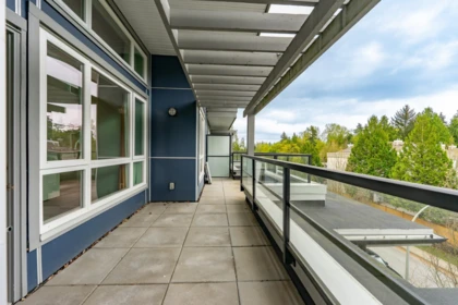 Backyard Photo of 405 15628 104 Avenue, Surrey, BC