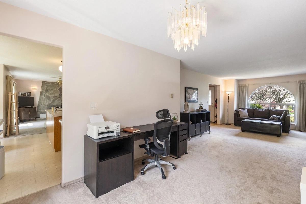 Family Room Photo of 21549 85b Court, Langley, BC