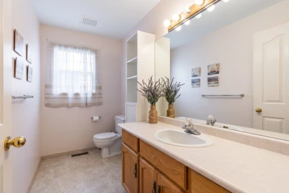 Walk-In Closet Photo of 21549 85b Court, Langley, BC