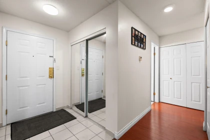 Kitchen Photo of 306 12101 80 Avenue, Surrey, BC