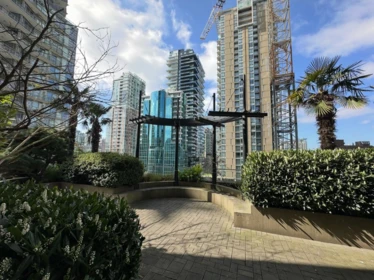 Garden / Landscaping Photo of 902 1252 Hornby Street, Vancouver, BC