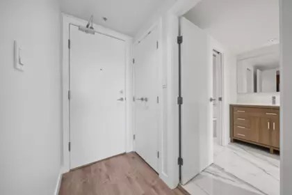 1505 5900 Alderbridge Way, Richmond, BC, Richmond — Apartment/Condo for sale