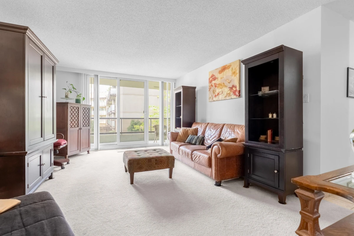 Dining Area Photo of 202 4353 Halifax Street, Burnaby, BC