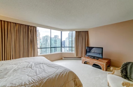 Basement Recreation Room Photo of 1902 738 Broughton Street, Vancouver, BC