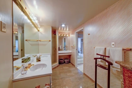 Mudroom Photo of 1902 738 Broughton Street, Vancouver, BC