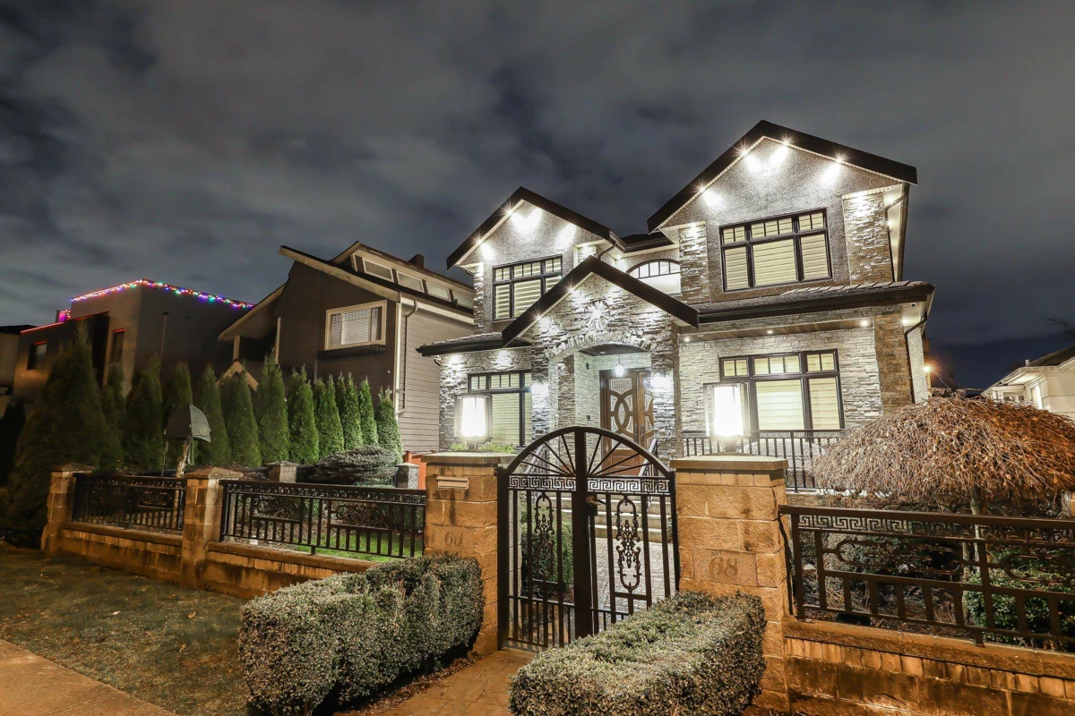 Family Room Photo of 66 W 44th Avenue, Vancouver, BC