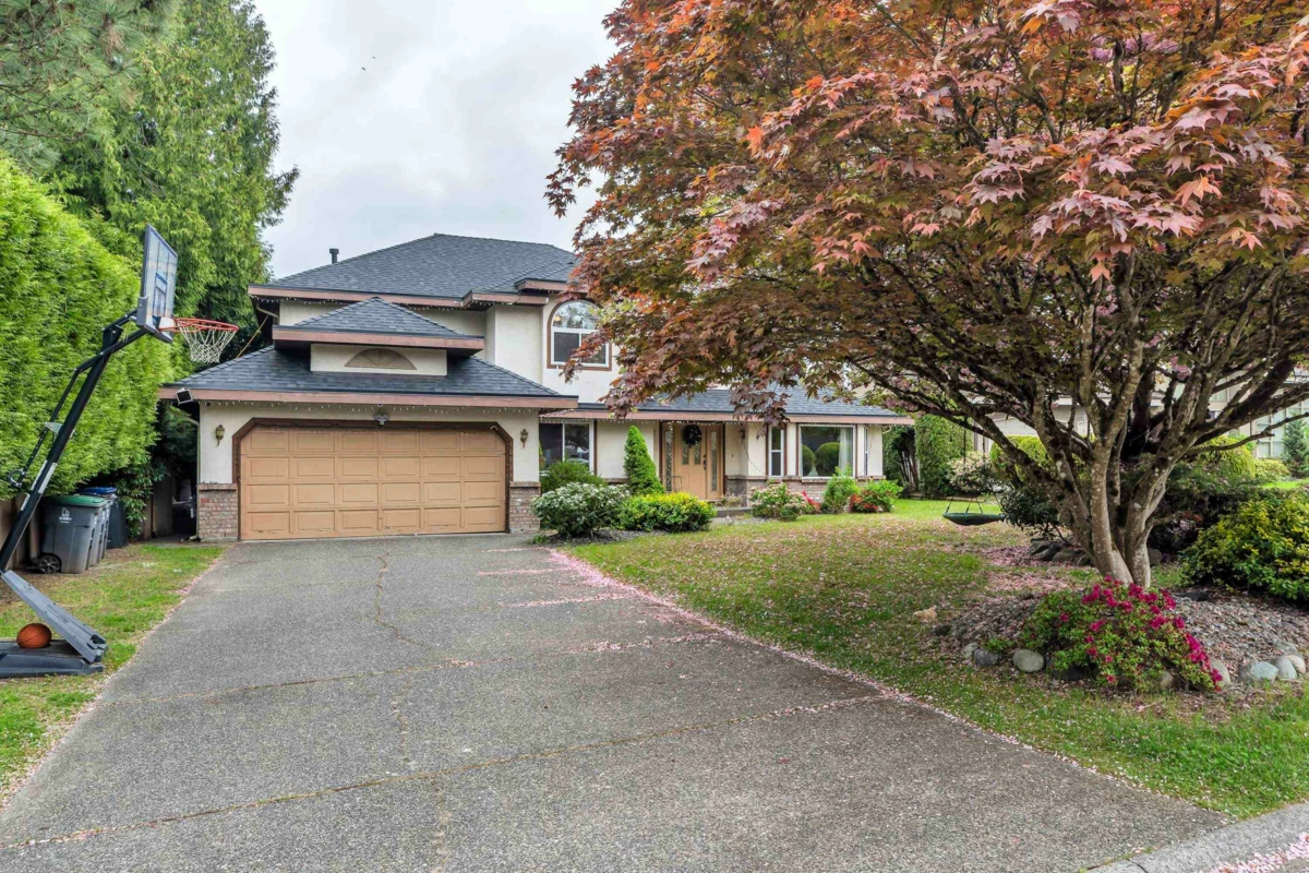 Living Room Photo of 10528 168a Street, Surrey, BC