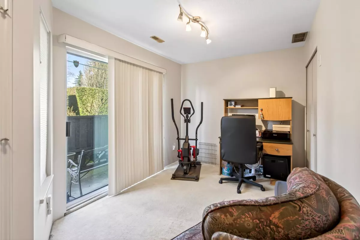 Dining Area Photo of 22 3476 Coast Meridian Road, Port Coquitlam, BC