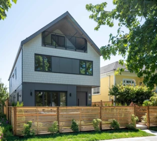 1 356 E 40th Avenue, Vancouver, BC, Vancouver — Half Duplex for sale