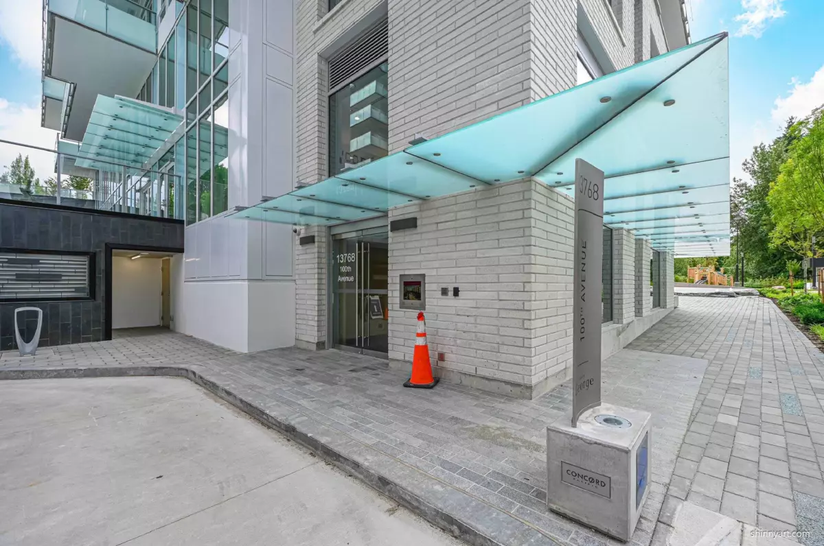 Family Room Photo of 2106 13768 100 Avenue, Surrey, BC