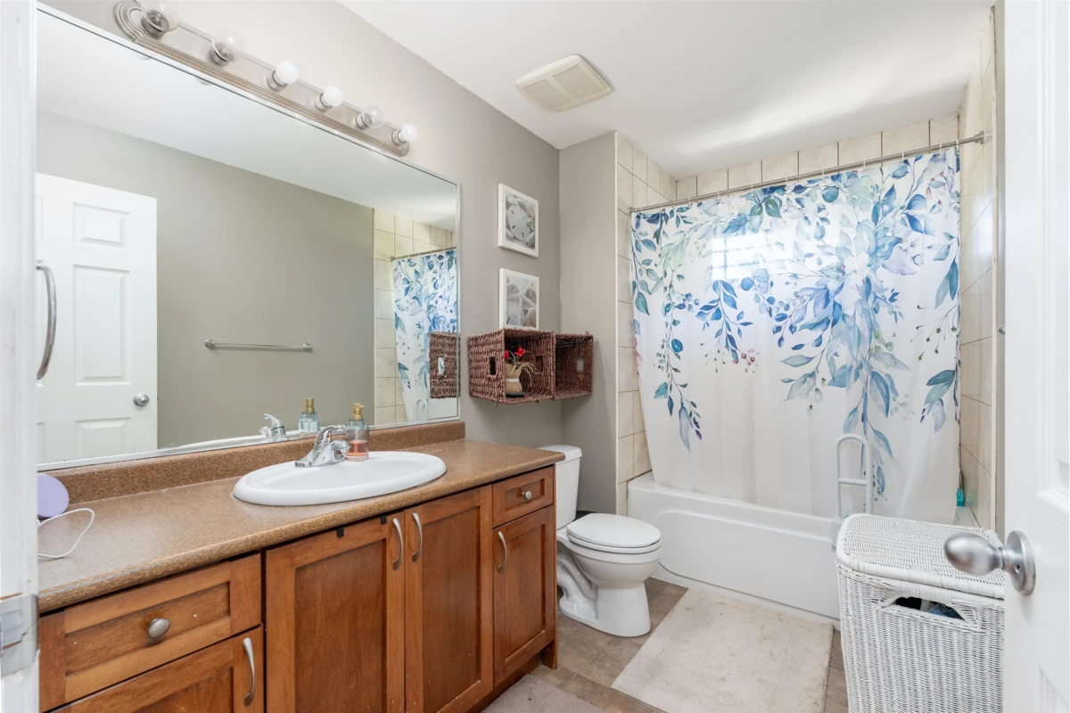 Family Room Photo of 8364 Harris Street, Mission, BC